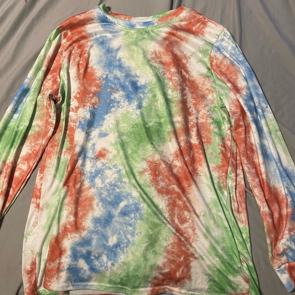 It’s blue green and red
